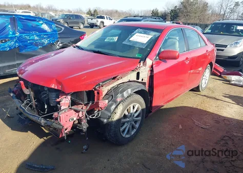 2011 Toyota Camry Xle z USA, uszkodzony, nr VIN 4T1BF3EK3BU732682